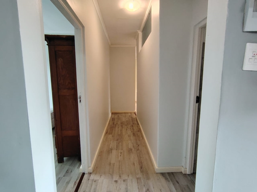 To Let 2 Bedroom Property for Rent in Hoekwil Western Cape